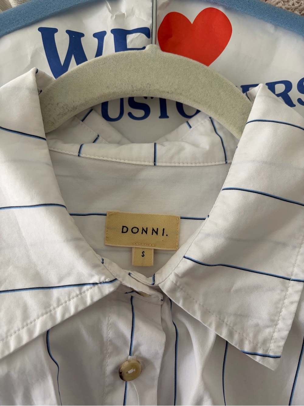 DONNI Pop Button Down 
Size Small - Picture 3 of 4